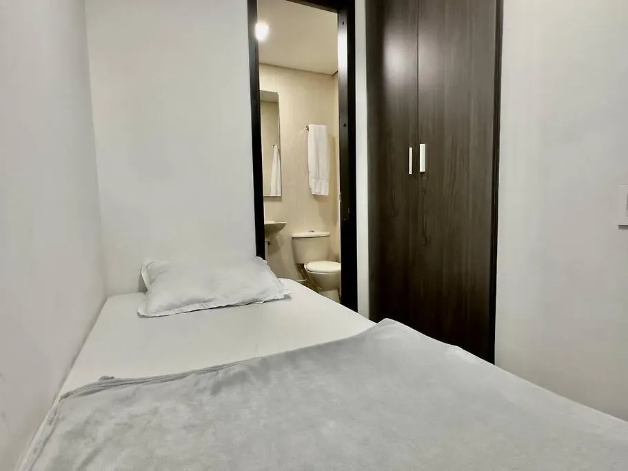 202 Family Haven In El Poblado: Spacious & Charming Medellin 0*,