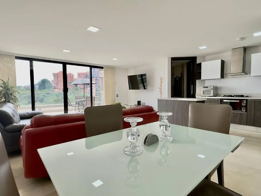 202 Family Haven In El Poblado: Spacious & Charming Medellin