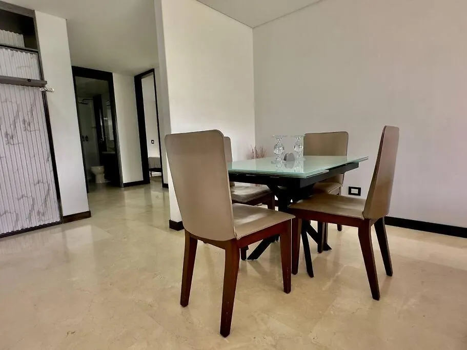 Apartment 202 Family Haven In El Poblado: Spacious & Charming Medellin