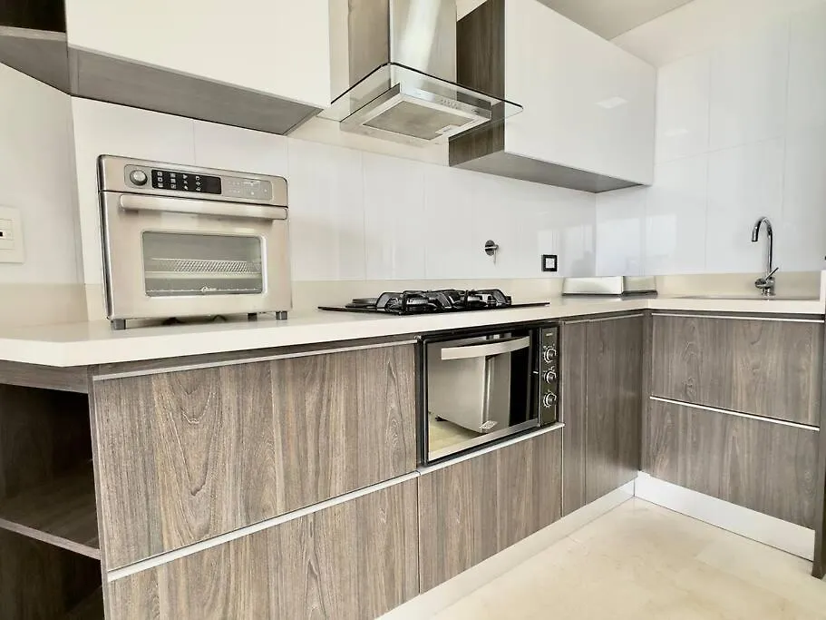 202 Family Haven In El Poblado: Spacious & Charming Medellin Apartment