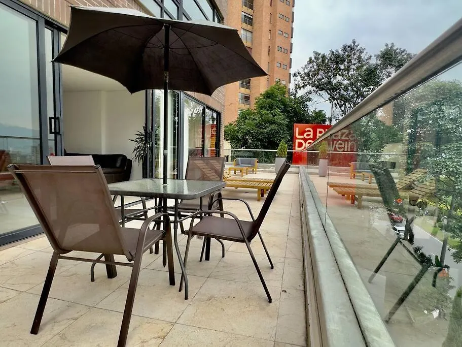 202 Family Haven In El Poblado: Spacious & Charming Medellin Apartment