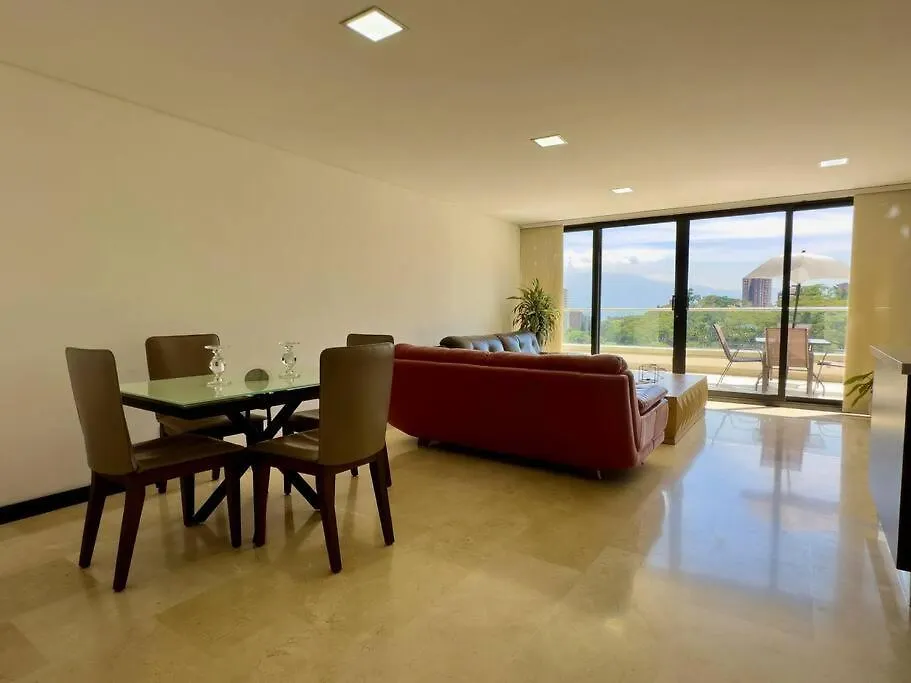 202 Family Haven In El Poblado: Spacious & Charming Medellin Apartment