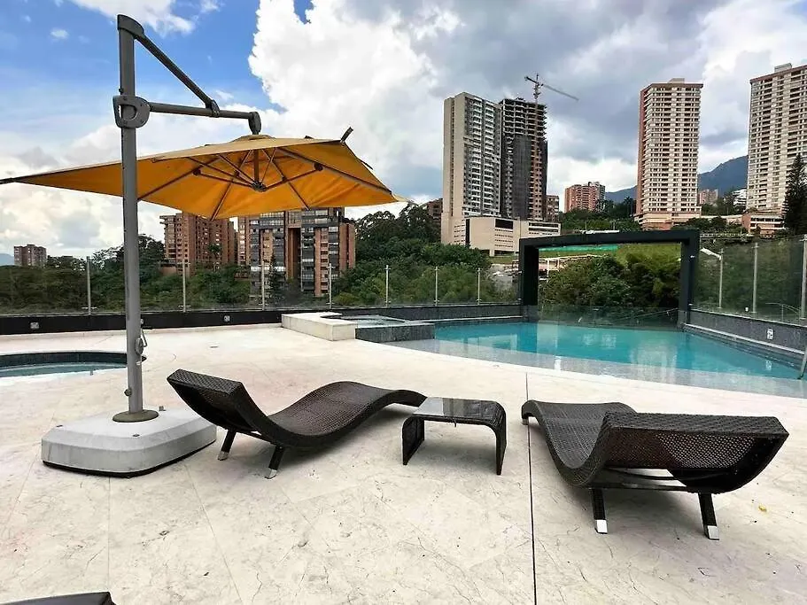 Apartment 202 Family Haven In El Poblado: Spacious & Charming Medellin