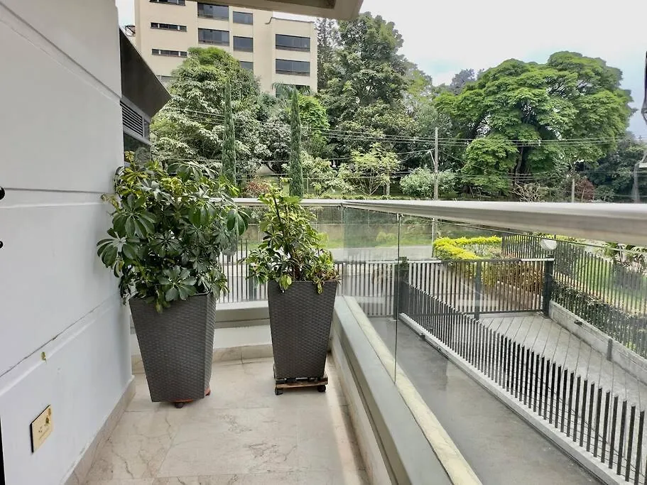 202 Family Haven In El Poblado: Spacious & Charming Medellin Apartment
