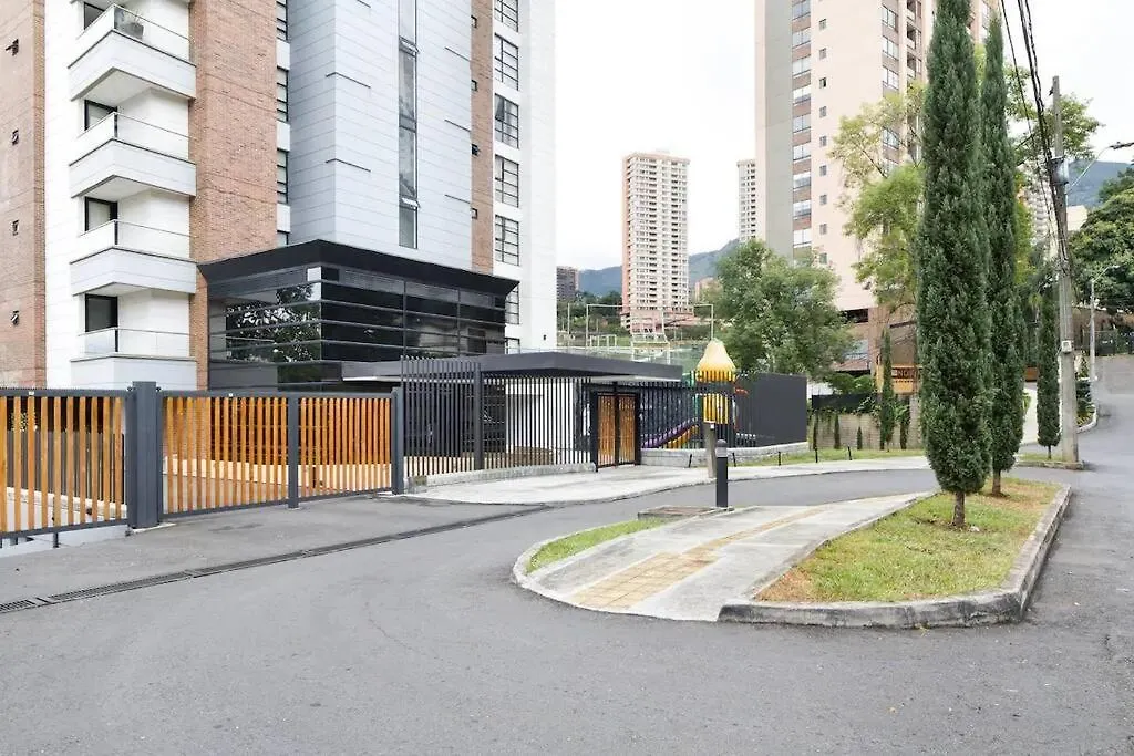 公寓 202 Family Haven In El Poblado: Spacious & Charming 麦德林