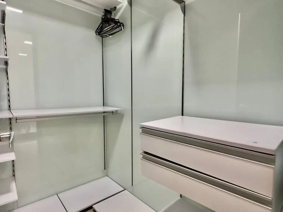 202 Family Haven In El Poblado: Spacious & Charming 麦德林 公寓