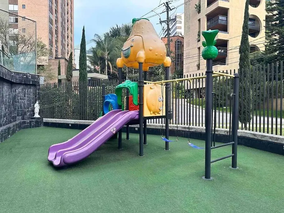 202 Family Haven In El Poblado: Spacious & Charming 麦德林